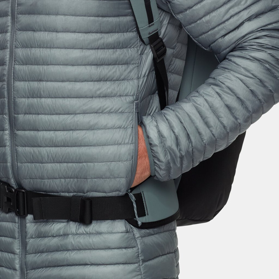 broad peak light in hooded jacket men pinea
