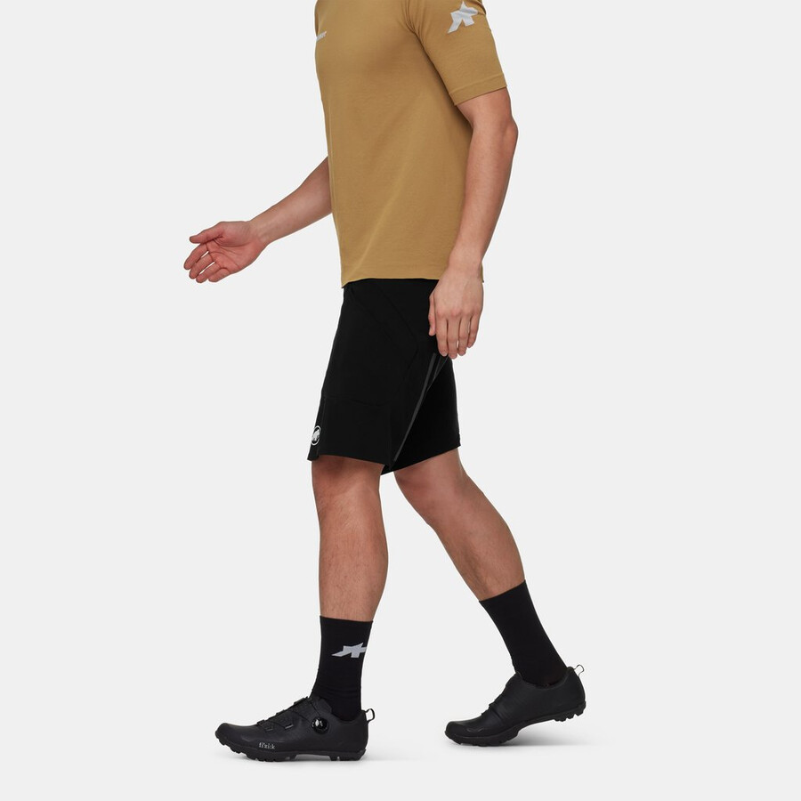 assos x mammut tactica cargoshort t3 zwart
