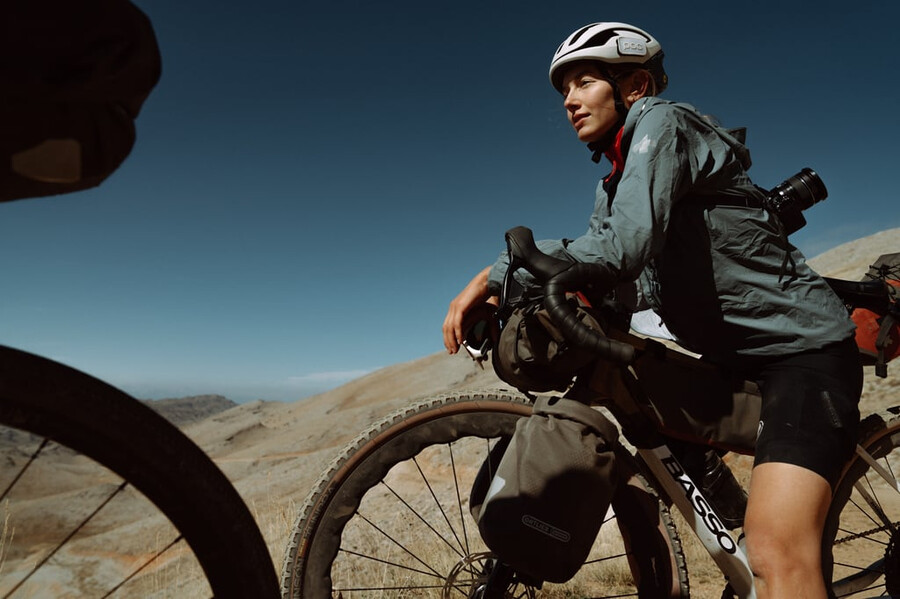 assos x mammut hs hooded jacket women strata