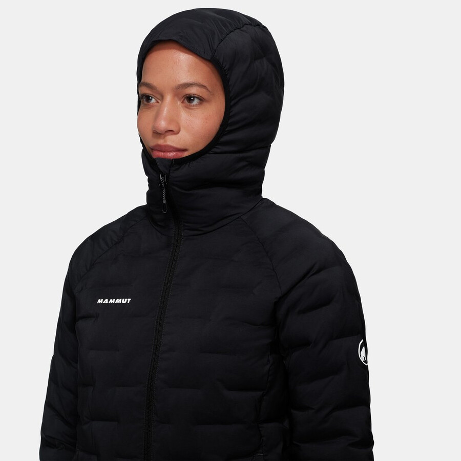 sender in hooded jacket women sulai