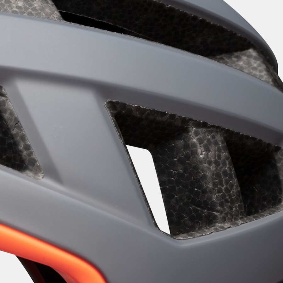 crag sender helm van titanium