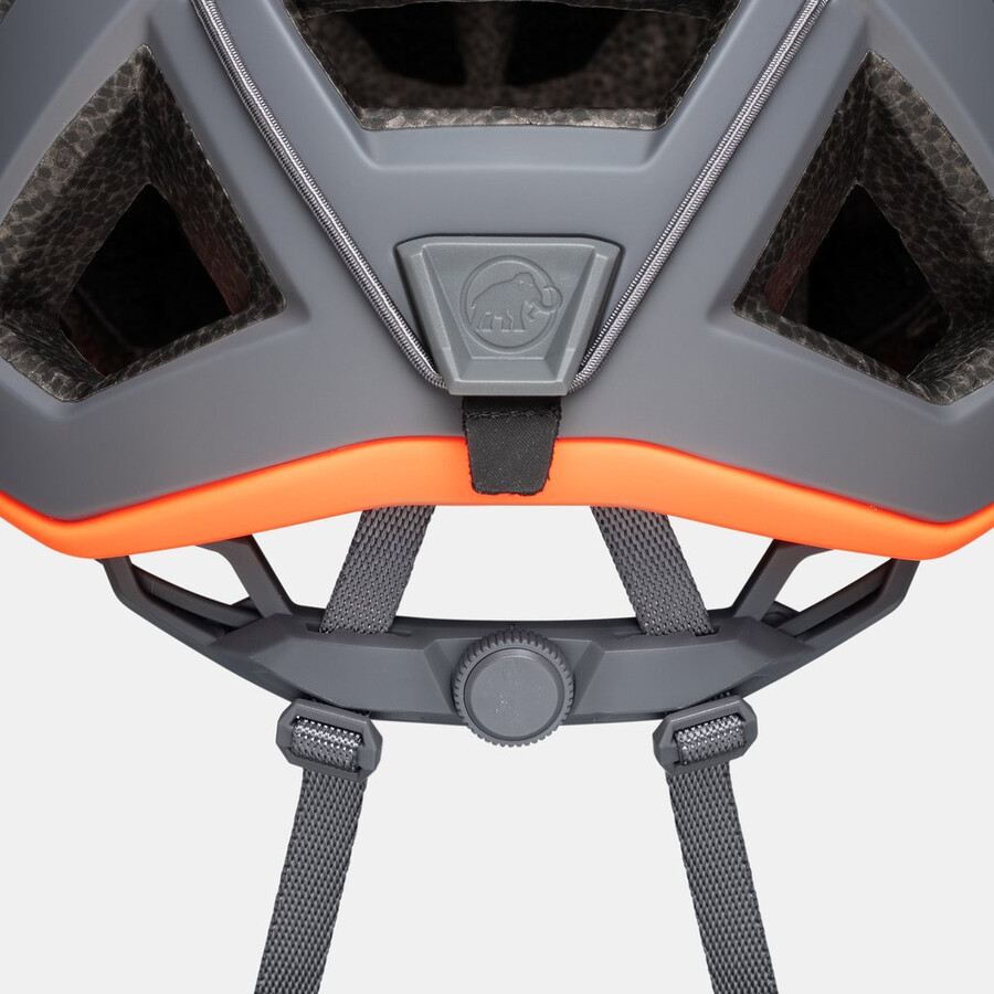 crag sender helm van titanium